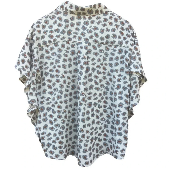 Listicle Leopard Like Print ButterFly Sleeve Button Down, Medium - Picture 2 of 9